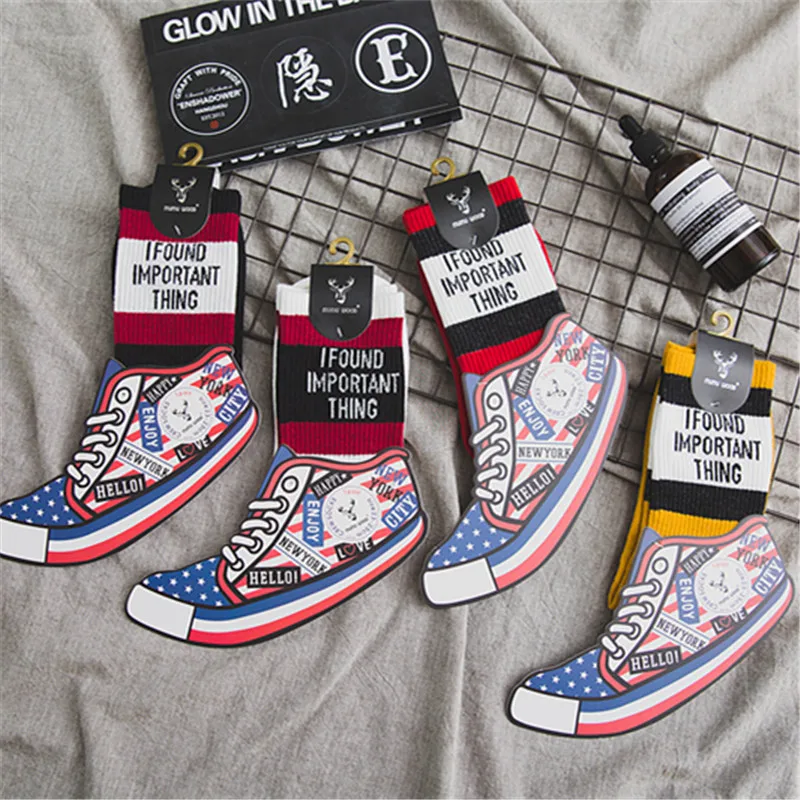 

Four seasons casual cotton men and women street skateboard socks letters in the tube socks personality fashion trend wild