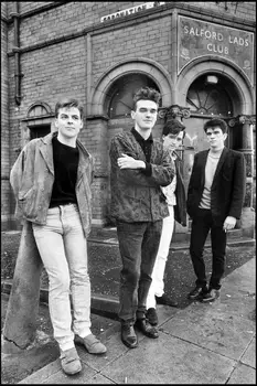 

Q1300 Posters and Prints The Smiths The King is Dead English Rock Band 14x21 24x36 Hot Art Poster Canvas Painting Home Decor