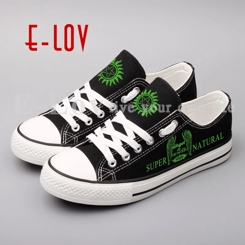 baratas Hot Moda de Graffiti Sapatas de Lona Das Mulheres Da Forma Impressa Anime sapatos Casuais Lace Up Amantes Meninas Sapato