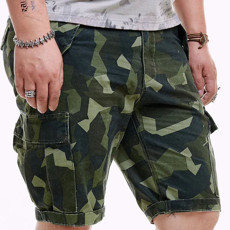 

Spring Large size 44 46 48 Men's Shorts Military Camouflage Green Bag Shorts Fashion plus fertilizer to increase men's trousers
