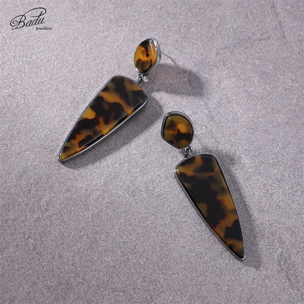 

Badu Leopard Geometric Stud Earrings for Women Vintage Statement Jewelry Big Earring for Halloween Party Wild Style Wholesale