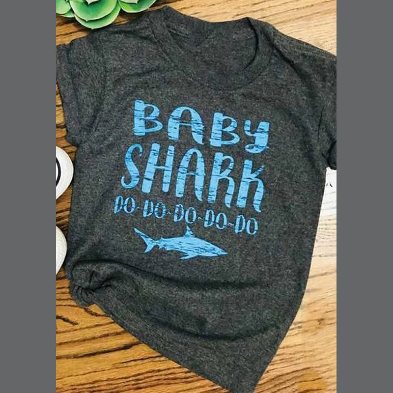 Семейные комплекты с изображением акулы; футболки «Мама и я»; комплекты с надписями; рубашки для мамы и ребенка; Одинаковая одежда; топы