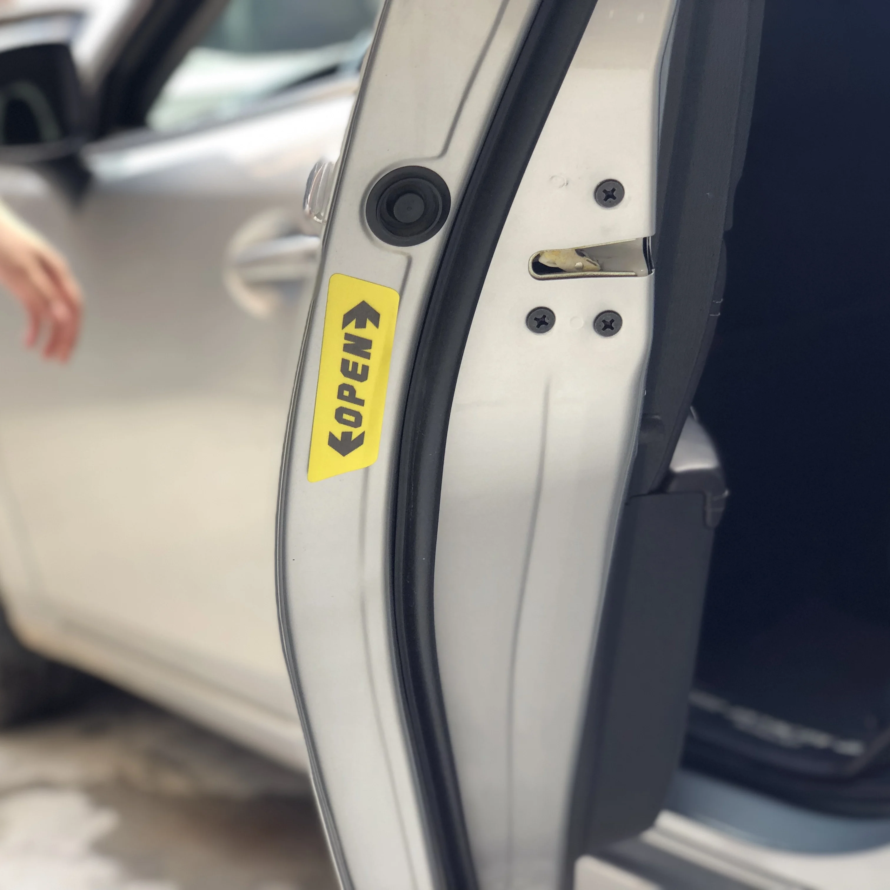 Предупреждающий стикер на дверь автомобиля для Nissan Geniss Juke Almera Primera Pathfinder Sentra Versa