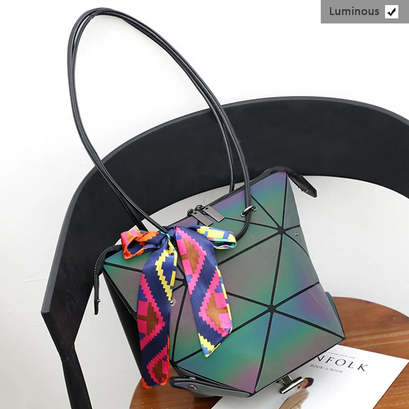 Nevenka Women Luminous Handbag Leather Shoulder Bag Women Geometric Handbags 2018 Large Tote Bag for Women Leather Crossbody Bag02