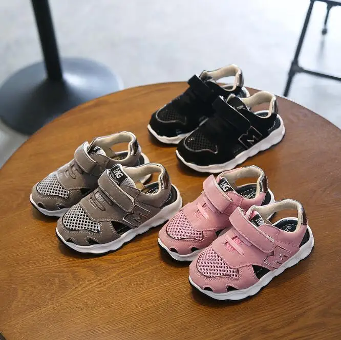 

Kids Boys Cuts Outs Hollow Sandals Summer Beach Wear Mesh Breathable Shoes Candy Color Princess Soft Boys Sandals
