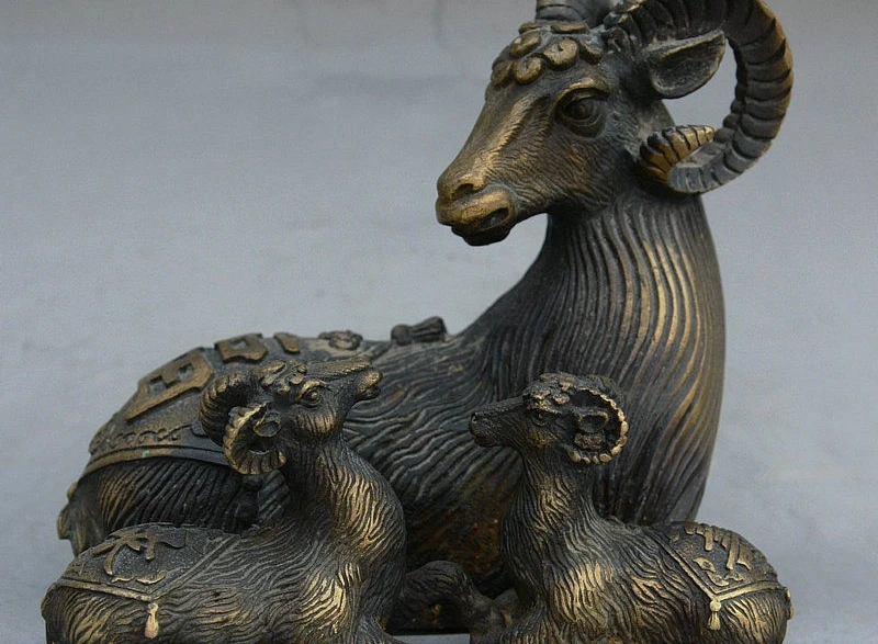 

Old Chinese Dynasty Palace Bronze Fengshui Wealth Zodiac Year Sheep Goat Statue