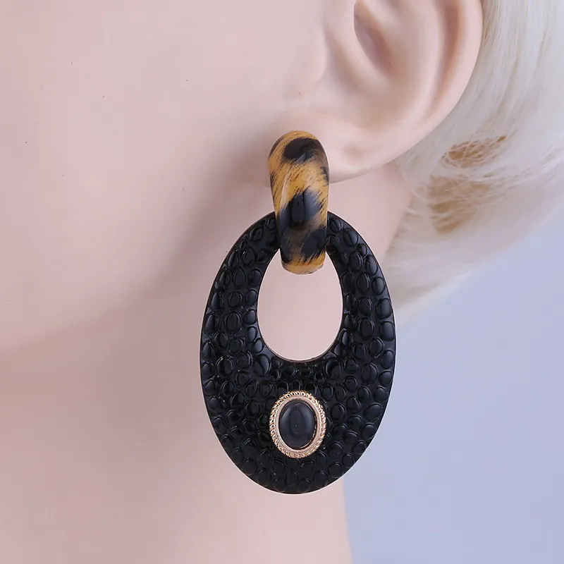 Earrings tiger Oval