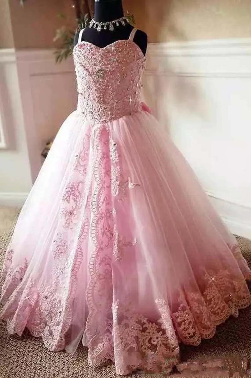 21 (2)2019 Beautiful Pink Lace Appliques Beads Long Flower Girl Dresses Spaghetti Straps Custom Kids First Communion Pageant Party Gowns Beaded