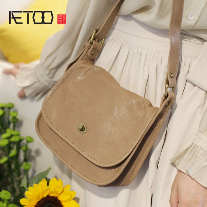

AETOO Vintage small square bag, one-shoulder Sen line casual soft leather bag, stylish simple hundred with leather slant bag
