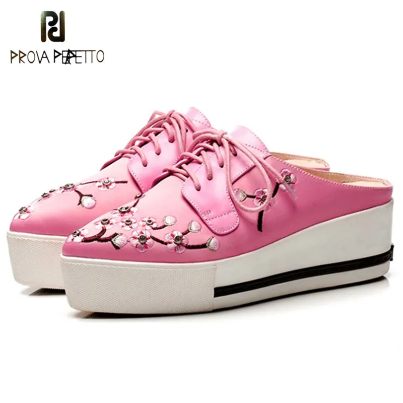 

Prova Perfetto New Sweet Embroider Shoe Laces Slippers Women Flower Cross-tied Wedges Slippers Real Leather Platform Shoes Woman