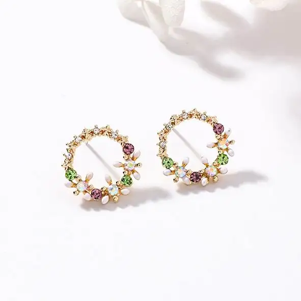 

2018 Korean New Colorful Rhinestone Wreath Stud Earrings for Women Gifts Sweet Flower Small Shell Cirlce Brincos