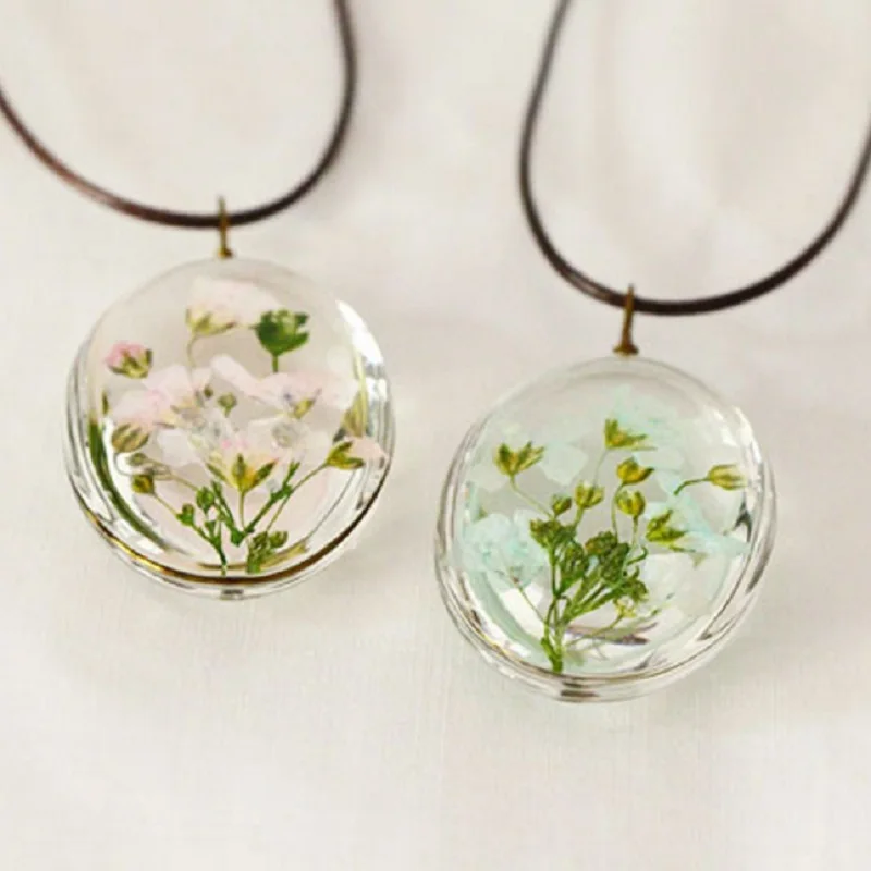 

New Style Handmade Dried Flowers Necklace Natural Starry Flower Oval Glass Pendant Leather Chain Necklace