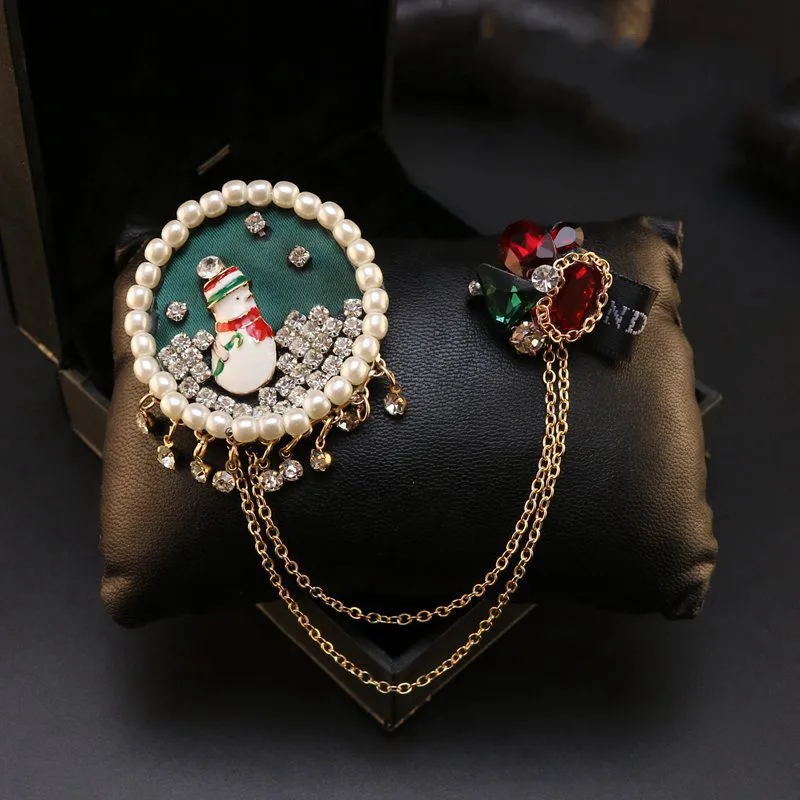 

Christmas shinny red crystal snowman brooch festival gift romantic