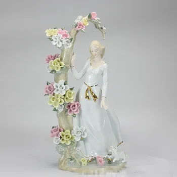 

Vintage Porcelain Flower Picking Girl Miniature Statue Handmade Ceramics Belle Figurine Decoration Craft Present Ornament R2185