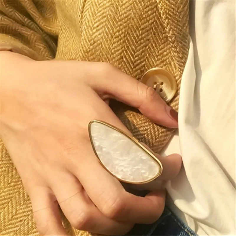 

Women Ring Punk White Pink Natural stone Open Ring Geometry Exaggerated Rings Jewelry Party New Design high quality Jewelry