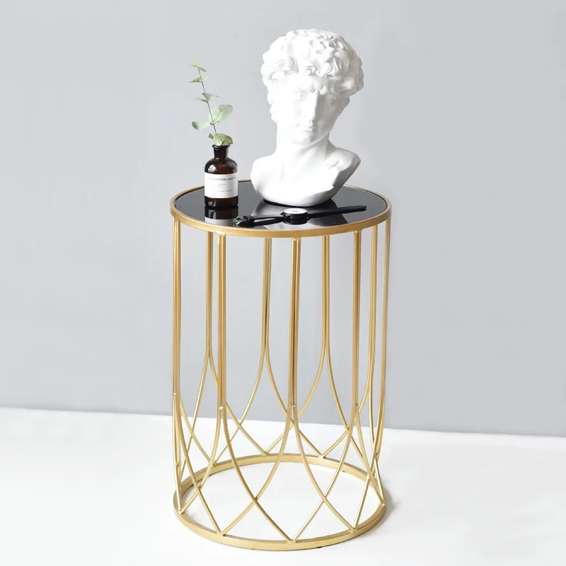 الحديثة نمط ضوء الفاخرة الحديد الفن القهوة الجدول الذهب نموذج غرفة لينة الديكور الإبداعية أريكة طاولة جانبية صغيرة الزاوية