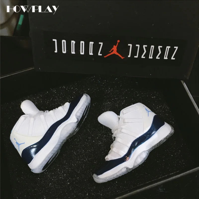 

HowPlay Jordan 11 Basketball Shoes Model Three-dimensional Keychain Backpack Pendant Soldier Shoes Creative Gift Handmade AJ11