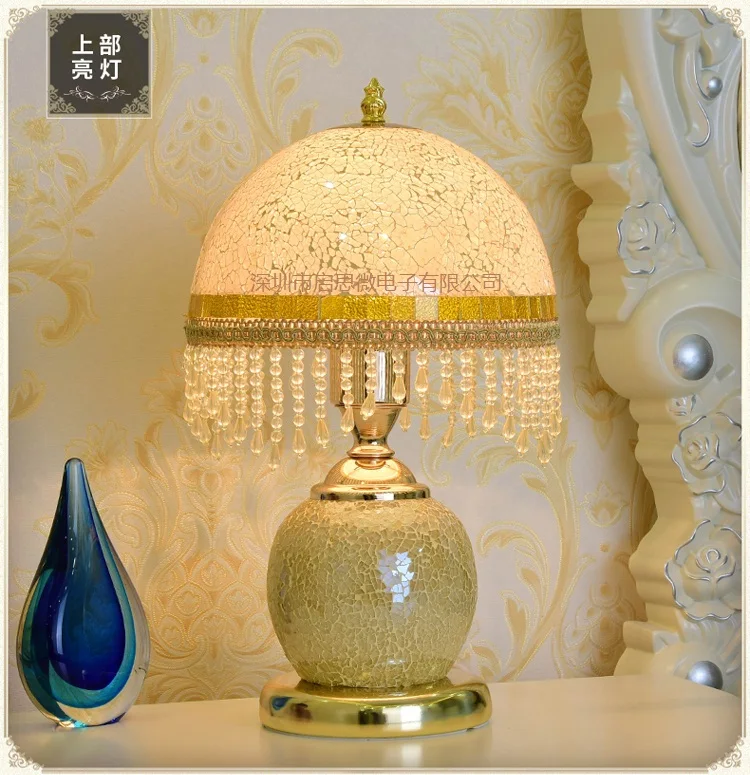 Европейские стеклянные настольные лампы, витражная стеклянная лампа для прикроватного кабинета, пасторальная гостиная, кофейная панель, настольная лампа для брачной комнаты