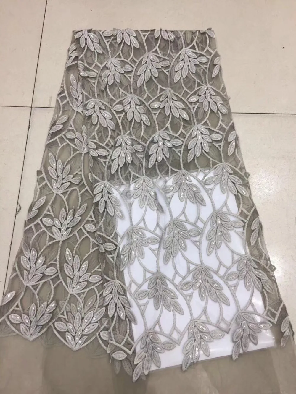 

African Lace Fabric 2018 High Quality Lace Nigerian Lace Fabric With sequin Embroidery Tulle French Lace For Women Dress