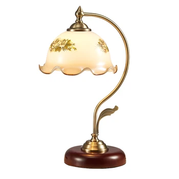 Tanie Hurtownia Z Fabryki Kreatywny Retro Lampa Stołowa LED Oczu Nauki Lampa Sypialnia Salon Szafka Nocna Dekoracyjne światła