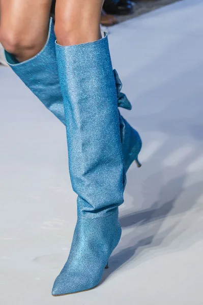 Новинка года; модные женские ботинки с широким голенищем в европейском стиле женские ботинки с острым носком и бантом танцевальная обувь; большие размеры - Цвет: blue