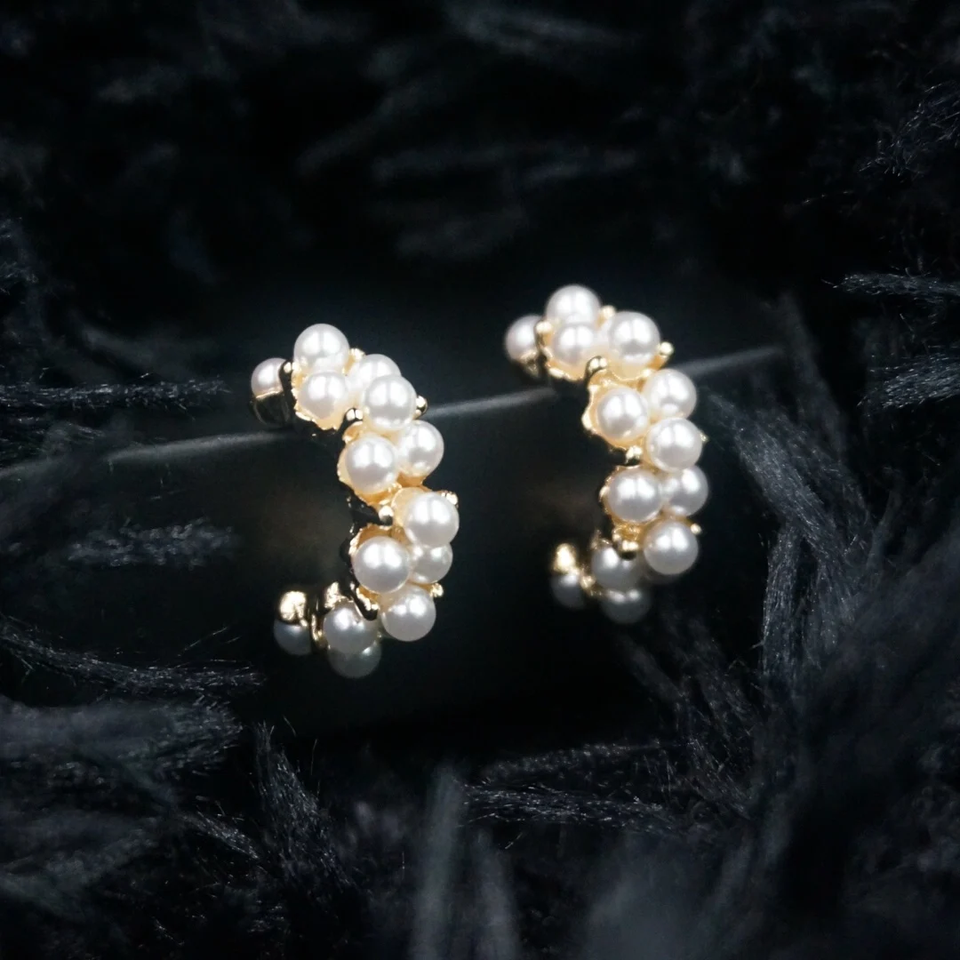 

Korea S925 Silver Needle Geometric Semi-circular Pearl Earrings Small Earrings for Women Earings Fashion Jewelry