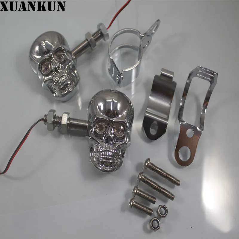 

XUANKUN Motorcycle Accessories Modified Retro Universal Skeleton Ghost Head LED Turn Signal
