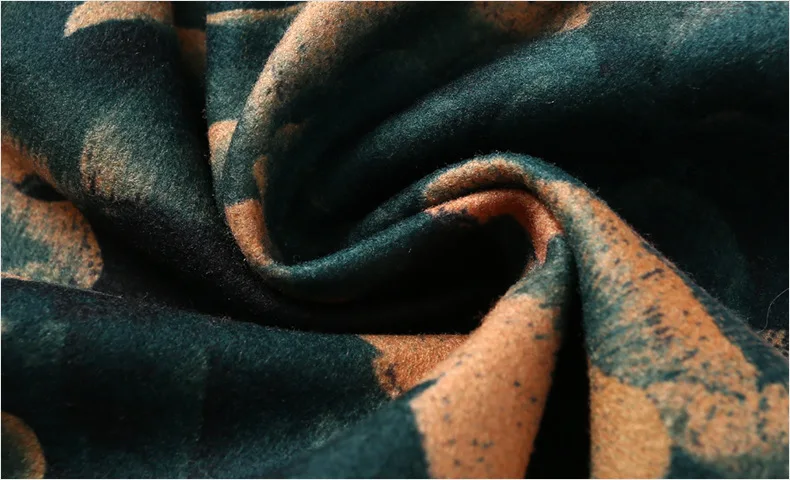 10244183738_372038027