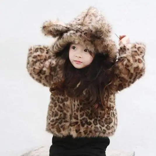 Детская меховая куртка. Детские меховые куртки. Девочка в шубке. Куртка из искусственного меха для девочки. Детские меховые куртки.