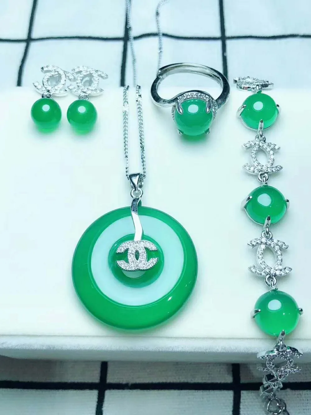 C15925 silver inlaid natural chalcedony set, the jade
