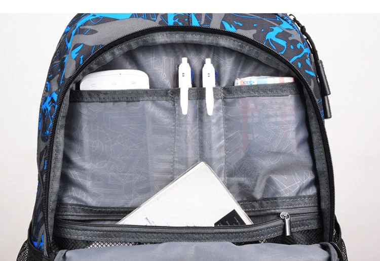 3527253937_204411801