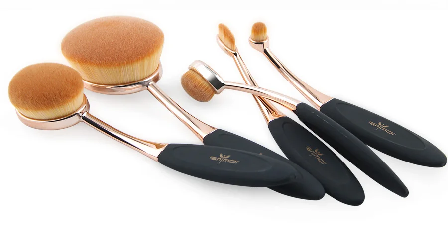 makeup brushes (2)