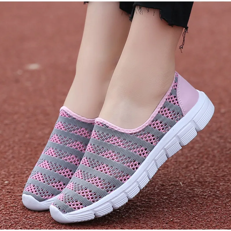 

Summer Women Flat Shoes Slip On Mesh Hollow Out Platform Breathable Female Loafers Comfortable Light Ladies Shoes XWC1544