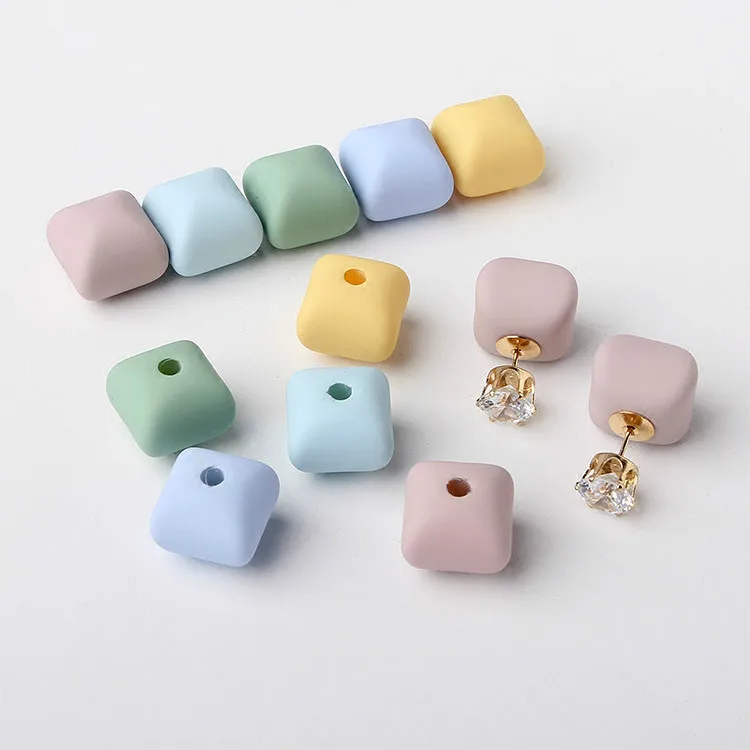 

DIY ear studs, ear plugs, accessories, self-made Korean earrings, ear buckle, single hole, polygonal square shaped beads.