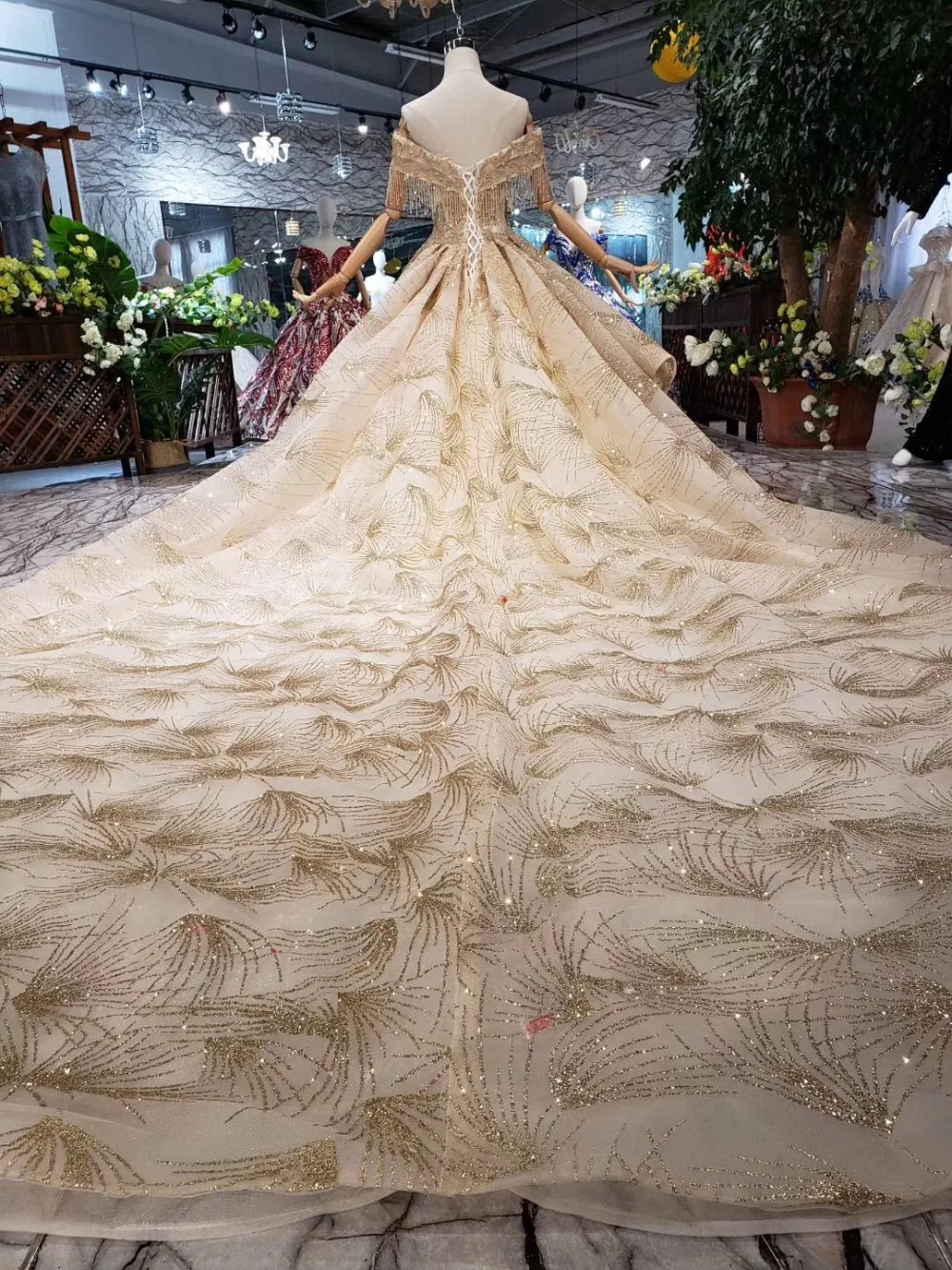 gold wedding dress 2019 latest luxury