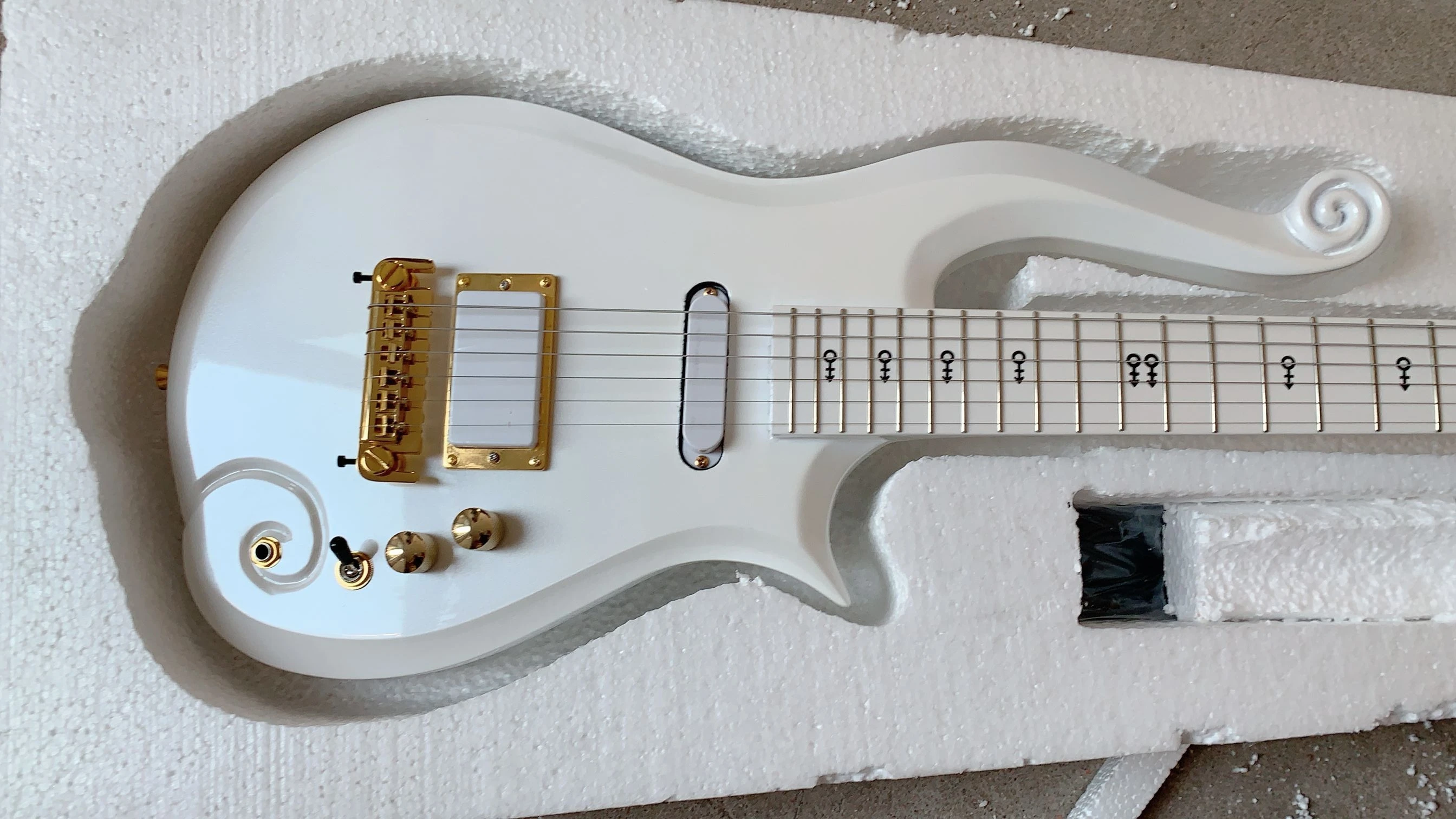 Фабрика outlet Prince Cloud гитара редкая белая шея через тело белая электрогитара
