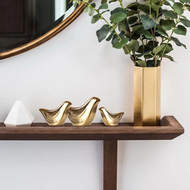 

Nordic Simple Golden Bird Ceramics Figurines Home Decoration Crafts Livingroom Desktop Animal Ornaments Modern Wedding Gift