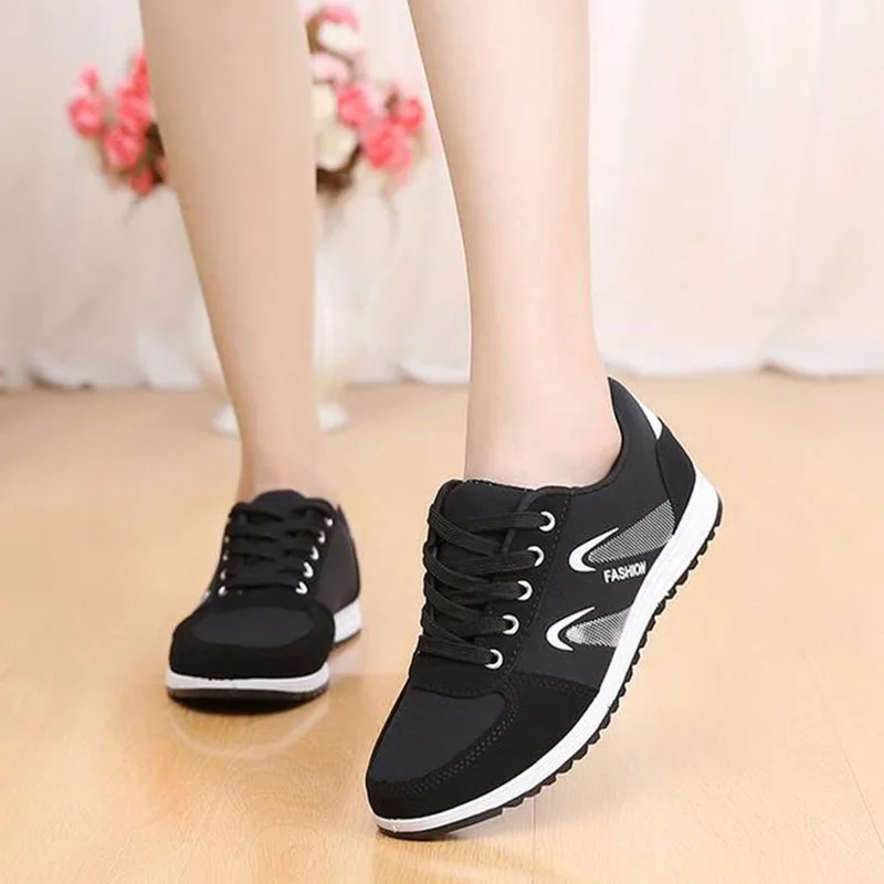 Koop COVOYYAR 2019 Comfort Vrouwen Sneakers Fashion Lace Up Platte Casual Schoenen Lente Herfst Licht Schoenen voor Trainers WSN733