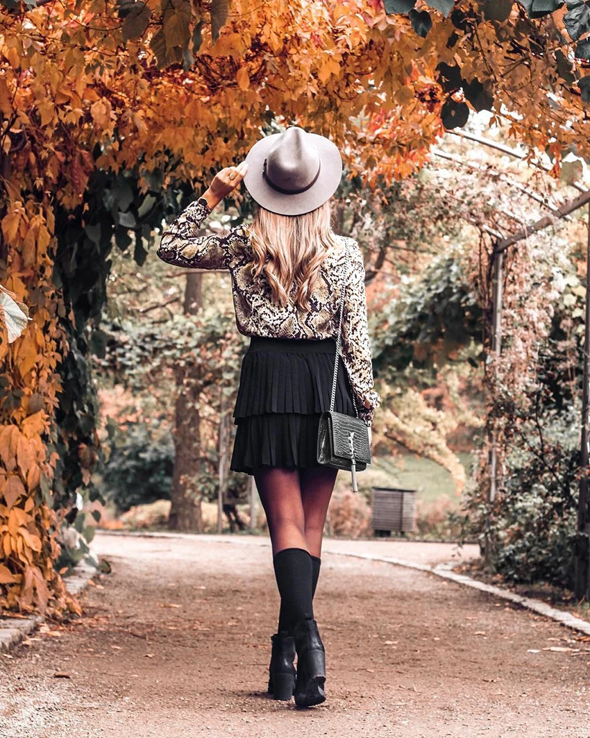 x (7)