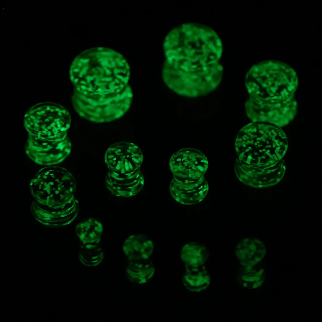 2 Pcs Luminous Tunnel Ear Plugs Expander Glass Green Earring Ear Gauges Plugs Stretching Shellhard Trendy Body Piercing Jewelry