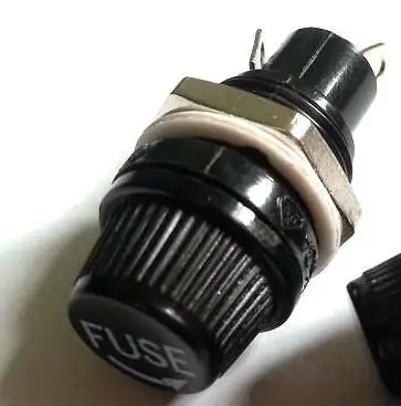 

R3-12 5*20 мм 10A 250 В черный держатель предохранителя x 100 шт.