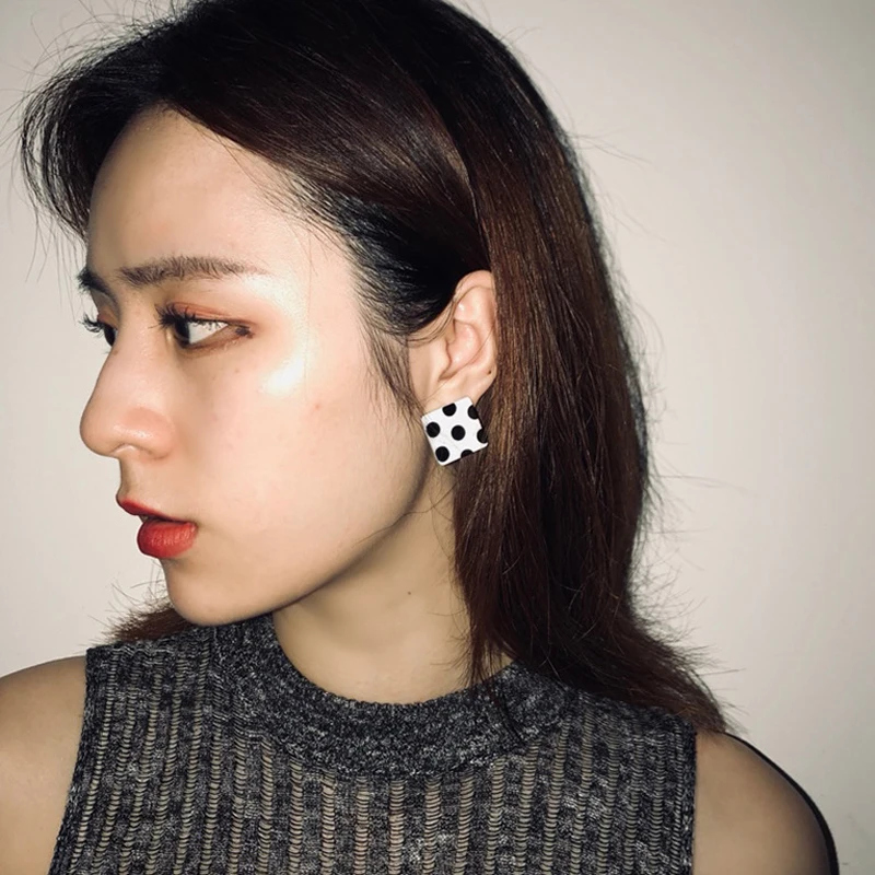 MOON OVER Sweet Black White Point Geometric Acrylic Earring S925Silver Stud Earrings For Women Earings Fashion Jewelry Oorbellen | Украшения