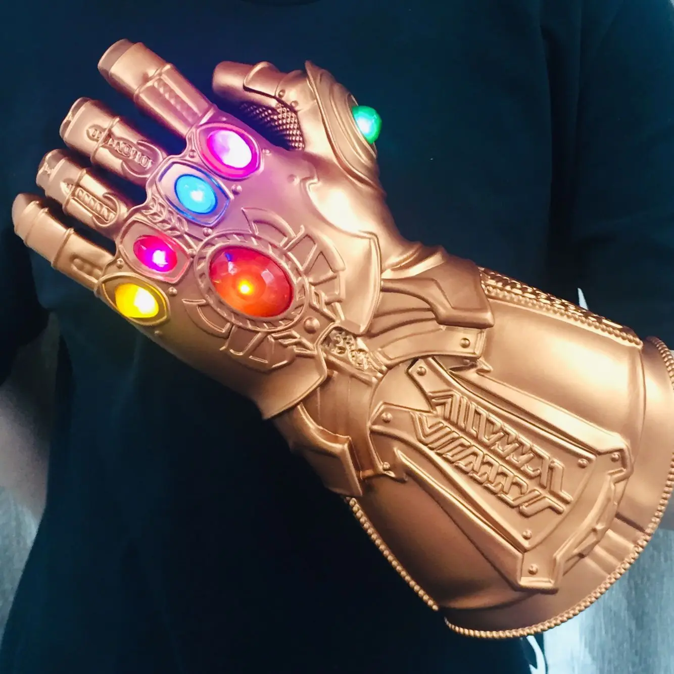 Endgame Thanos Infinity Gauntlet костюмы для косплея Бесконечность камни светодиодный перчатка с крагами светодиодный светильник