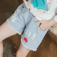 Светло-голубые джинсовые шорты с дырками для маленьких девочек; джинсовая одежда на талии; Детская летняя короткая одежда года