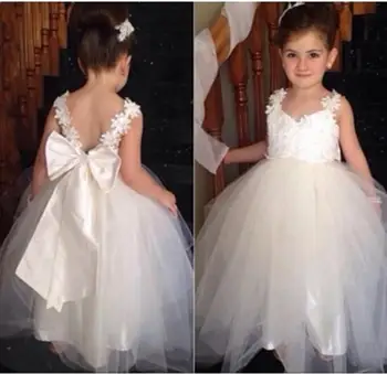 

Ivory 2019 Flower Girl Dresses For Weddings Ball Gown V-neck Tulle Appliques Lace Long First Communion Dresses For Little Girls