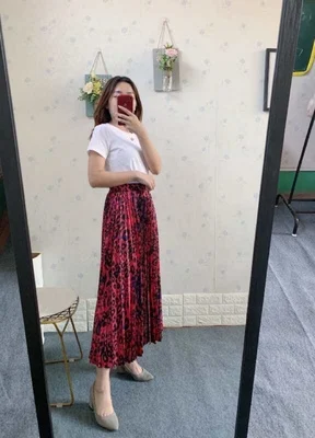 

Spring's new pleated print skirt in the middle of the long women's size European and American floral high waist a-line train