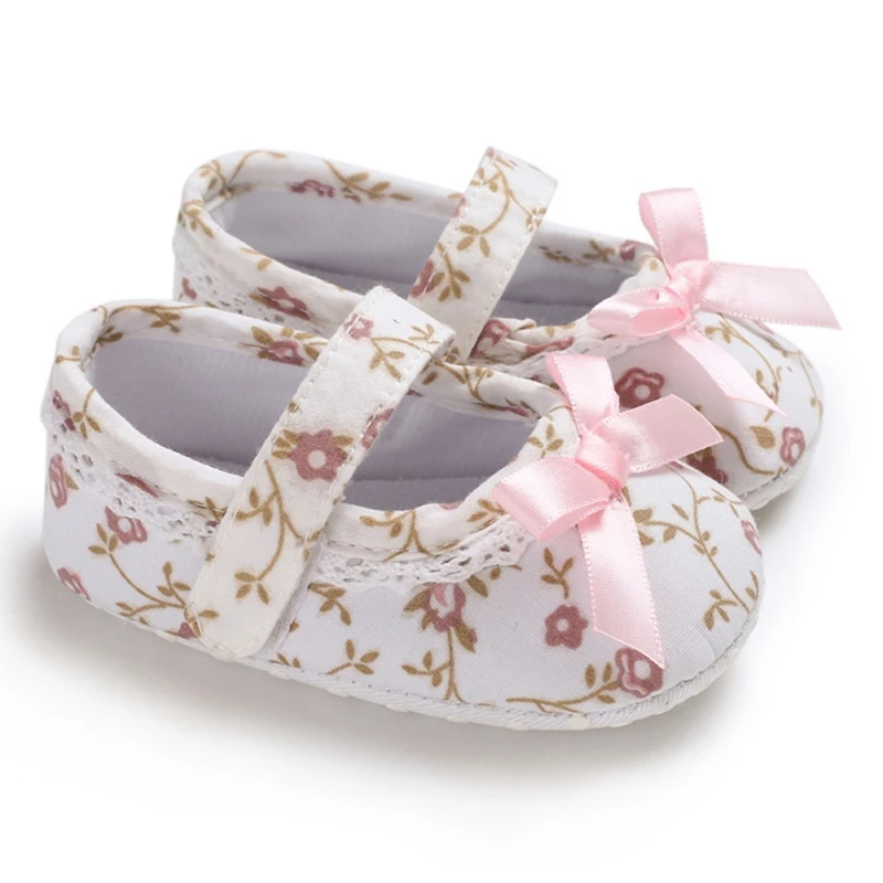 Детская кожаная обувь принцессы с блестками и звездами для маленьких девочек, цветочные кроссовки для новорожденных девочек, повседневная хлопковая обувь с бантом для малышей 0-18Ms - Цвет: Бежевый