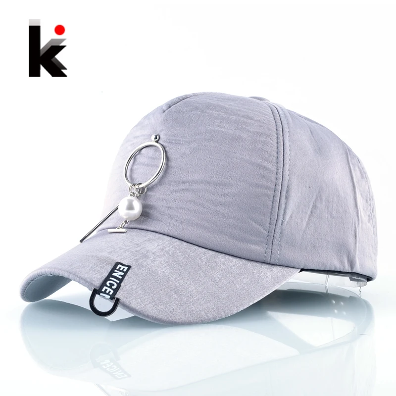 Spring And Autumn Baseball Caps Women Fashion Metal Pearl