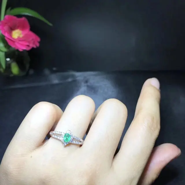 

New Jewelry Qi Xuan_Fashion Jewelry_Colombia Green Stone Simple Rings_S925 Solid Silver Woman Rings_Factory Directly Sales