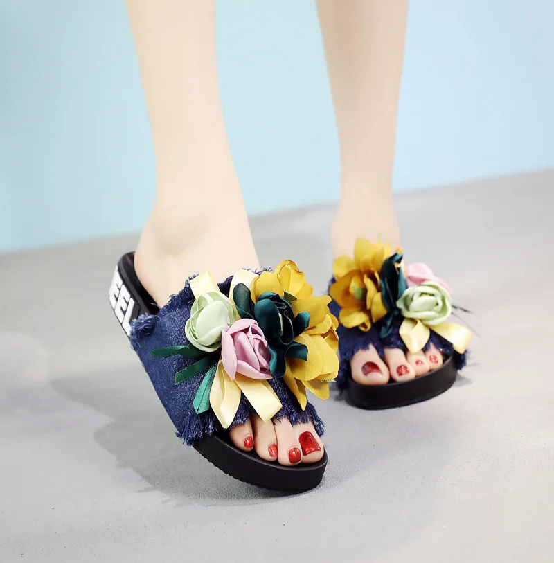 Suihyung/шлепанцы в богемном стиле; женская летняя пляжная обувь; повседневные Вьетнамки с цветными цветами; женские шлепанцы с кисточками; сандалии на плоской платформе